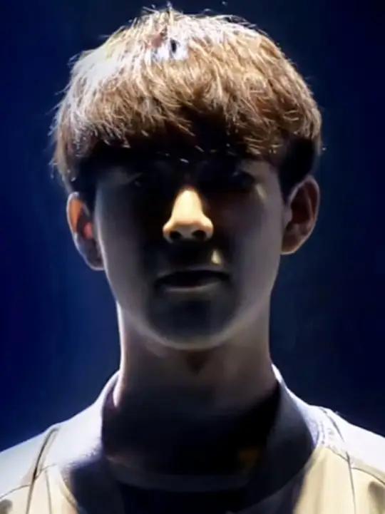 JDG赛后返图：曾经的TES双子星，互相拥抱的369与Knight