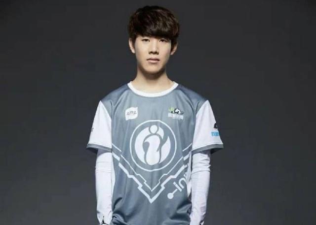 【lpl战报】iG 2-1 JDG：Wink回归首秀 iG成功让一追二