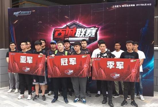 DOTA2设计师竟然是天梯分12000的高手