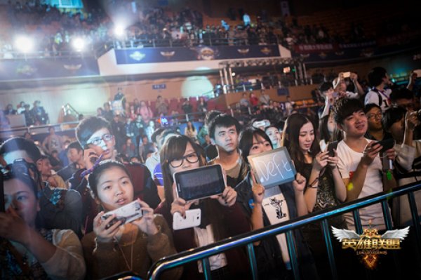 CSGO比分：ESL One科隆，Navi竟然0：2被coL打进败者组